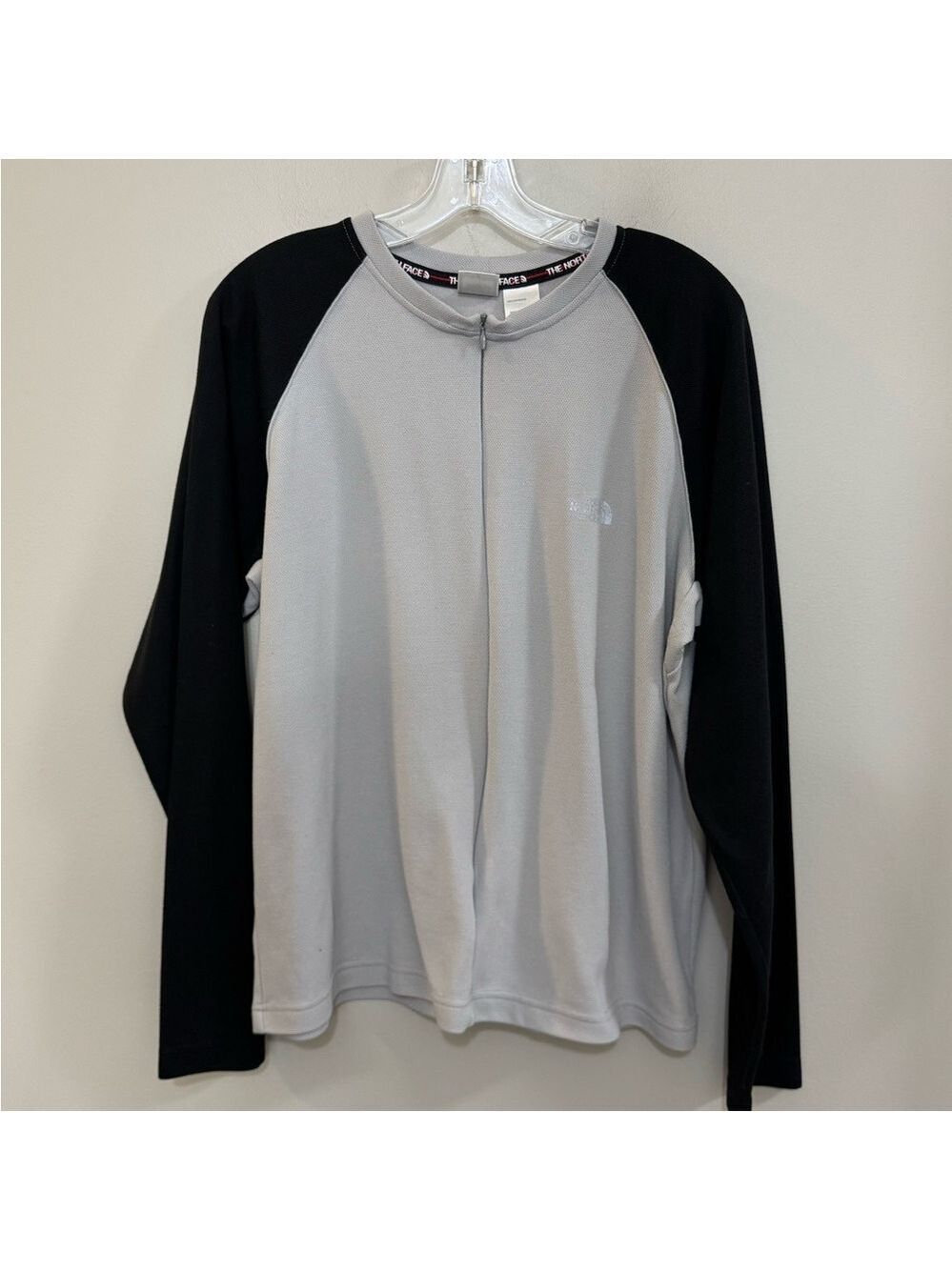 Men's The North Face 3/4 Zip Long Sleeve Pullover. Size Large